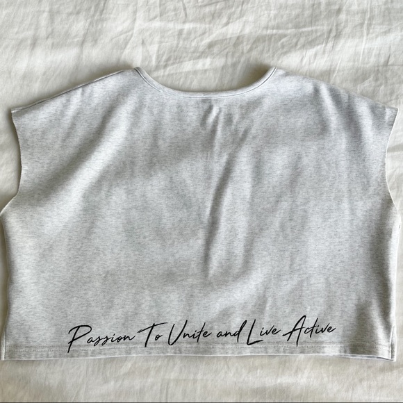 Ptula Active The Debbi Simplified Crop Tee Top Marbled White Boxy Fit XS - Picture 8 of 11